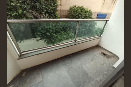 Apartamento à venda com 124m², 3 quartos e 1 vaga Apartamento à venda com 124m², 3 quartos e 1 vagaVaranda