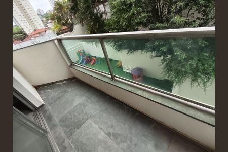 Apartamento à venda com 124m², 3 quartos e 1 vaga Apartamento à venda com 124m², 3 quartos e 1 vagaVaranda