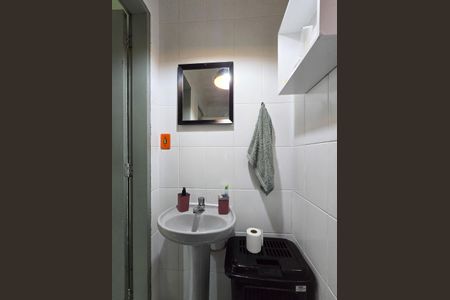 Casa à venda com 144m², 2 quartos e 2 vagasBanheiro - Suíte 