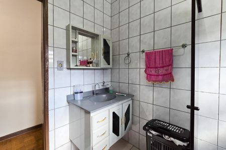 Casa à venda com 144m², 2 quartos e 2 vagasBanheiro Social