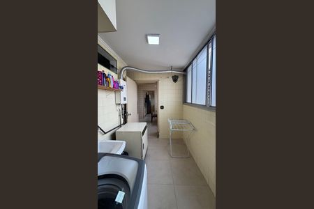 Apartamento para alugar com 160m², 3 quartos e 3 vagas Apartamento para alugar com 160m², 3 quartos e 3 vagasÁrea de Serviço