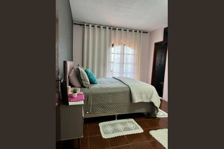 Casa à venda com 3 quartos, 109m² em Jardim do Estádio, Santo André