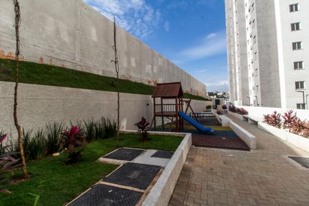 Apartamento para alugar com 40m², 2 quartos e 1 vaga Apartamento para alugar com 40m², 2 quartos e 1 vagaÁrea comum - Playground