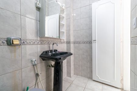 Banheiro de apartamento para alugar com 1 quarto, 50m² em Tijuca, Rio de Janeiro