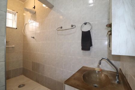 Casa à venda com 138m², 3 quartos e 1 vagaBanheiro 1 