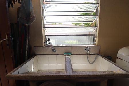 Casa à venda com 138m², 3 quartos e 1 vagaÁrea de Serviço