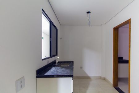 Cozinha de apartamento para alugar com 1 quarto, 30m² em Vila Paulo Silas, São Paulo