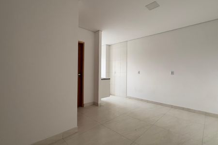 Sala de apartamento para alugar com 1 quarto, 30m² em Jardim Vila Galvao, Guarulhos