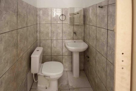 Banheiro de casa para alugar com 1 quarto, 20m² em Vila Rica, São Paulo