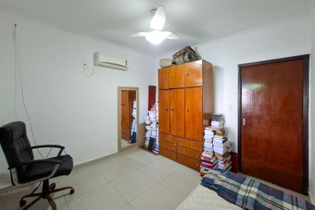Quarto de casa para alugar com 2 quartos, 70m² em Vila Tupi, Praia Grande