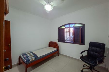 Quarto de casa para alugar com 2 quartos, 70m² em Vila Tupi, Praia Grande