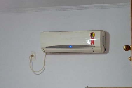 Quarto de casa para alugar com 2 quartos, 70m² em Vila Tupi, Praia Grande