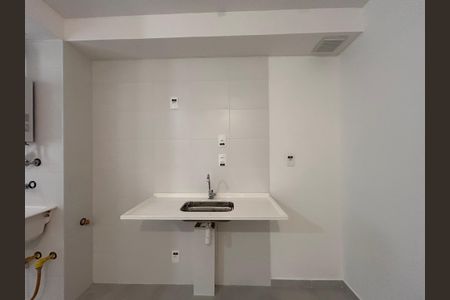 Apartamento para alugar com 38m², 2 quartos e sem vaga Apartamento para alugar com 38m², 2 quartos e sem vagaCozinha e Área de Serviço