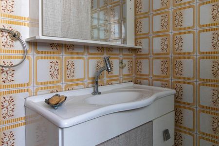 Casa à venda com 404m², 4 quartos e 5 vagasBanheiro Social 2