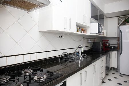 Apartamento à venda com 94m², 3 quartos e 1 vagaCozinha + Área de Serviço