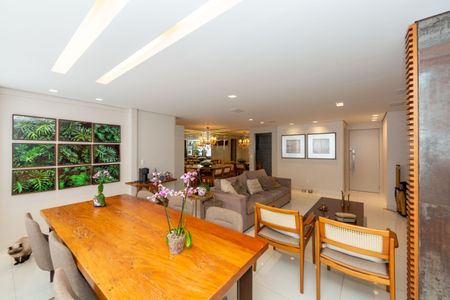 Apartamento à venda com 147m², 4 quartos e 4 vagasSALA