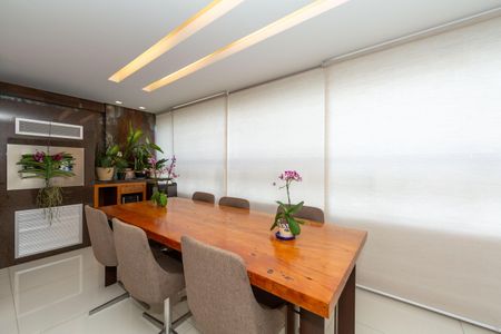 Apartamento à venda com 147m², 4 quartos e 4 vagasSALA