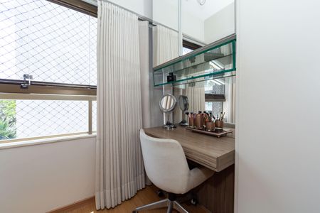 Apartamento à venda com 147m², 4 quartos e 4 vagasQUARTO4