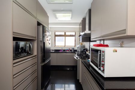 Apartamento à venda com 147m², 4 quartos e 4 vagasCOZINHA