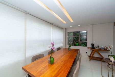 Apartamento à venda com 147m², 4 quartos e 4 vagasSALA