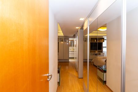 Apartamento à venda com 147m², 4 quartos e 4 vagasQUARTO4