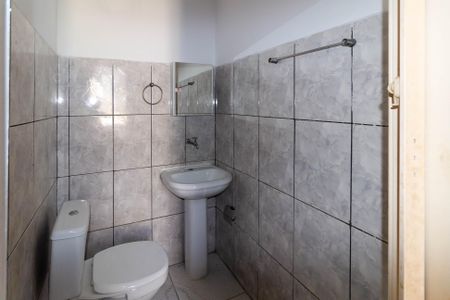 Banheiro de casa para alugar com 1 quarto, 20m² em Vila Rica, São Paulo