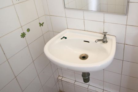 Apartamento para alugar com 68m², 2 quartos e 1 vaga Apartamento para alugar com 68m², 2 quartos e 1 vagaBanheiro de serviço