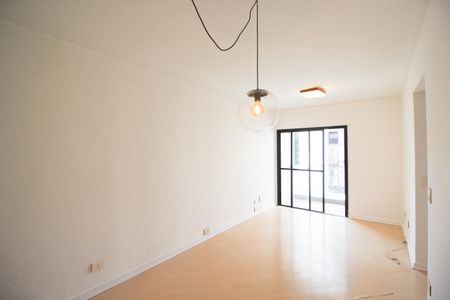 Sala de apartamento para alugar com 2 quartos, 68m² em Indianópolis, São Paulo