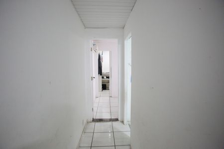 Corredor de casa para alugar com 2 quartos, 75m² em Taquara, Rio de Janeiro