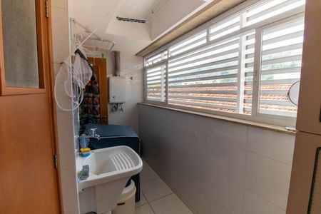 Apartamento à venda com 120m², 3 quartos e 1 vagaÁrea de Serviço