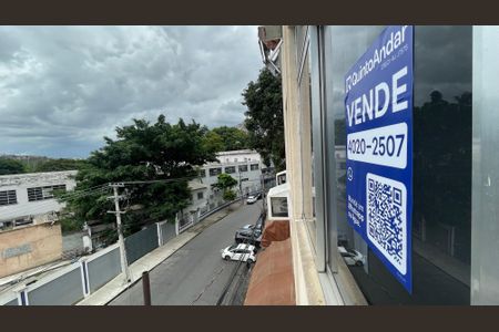 Apartamento à venda com 77m², 2 quartos e sem vaga Apartamento à venda com 77m², 2 quartos e sem vagaPlaquinha