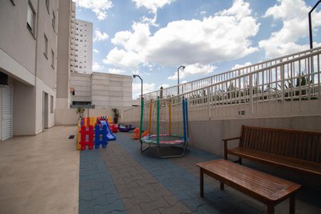 Apartamento à venda com 42m², 2 quartos e 1 vaga Apartamento à venda com 42m², 2 quartos e 1 vagaÁrea comum - Playground