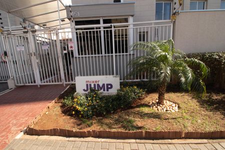 Apartamento à venda com 42m², 2 quartos e 1 vaga Apartamento à venda com 42m², 2 quartos e 1 vagaFachada