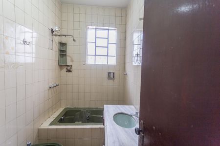 Casa à venda com 113m², 4 quartos e sem vaga Casa à venda com 113m², 4 quartos e sem vagaBanheiro Social