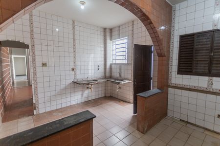 Casa à venda com 113m², 4 quartos e sem vaga Casa à venda com 113m², 4 quartos e sem vagaCozinha