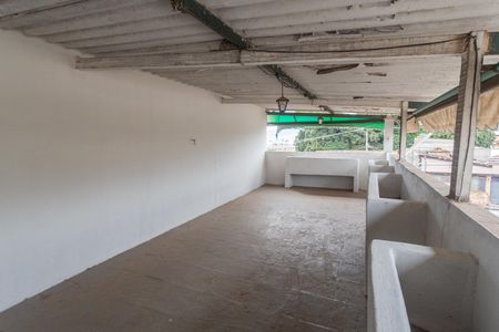 Casa à venda com 113m², 4 quartos e sem vaga Casa à venda com 113m², 4 quartos e sem vagaTerraço