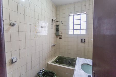 Casa à venda com 113m², 4 quartos e sem vaga Casa à venda com 113m², 4 quartos e sem vagaBanheiro Social
