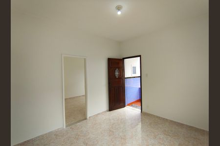 Sala de casa de condomínio para alugar com 2 quartos, 65m² em Taquara, Rio de Janeiro