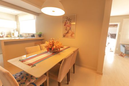 Casa à venda com 165m², 3 quartos e 2 vagasCozinha e Área de Serviço