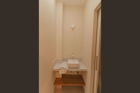 Casa à venda com 165m², 3 quartos e 2 vagasBanheiro