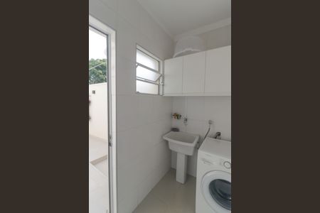 Casa à venda com 165m², 3 quartos e 2 vagasCozinha e Área de Serviço