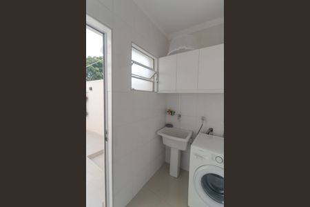 Casa à venda com 165m², 3 quartos e 2 vagasCozinha e Área de Serviço