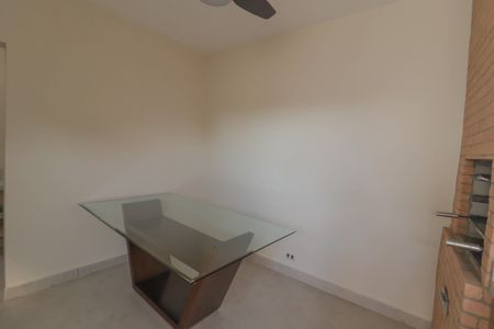 Casa à venda com 165m², 3 quartos e 2 vagasCozinha e Área de Serviço