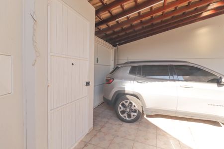 Casa à venda com 165m², 3 quartos e 2 vagasGaragem