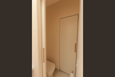 Casa à venda com 165m², 3 quartos e 2 vagasBanheiro