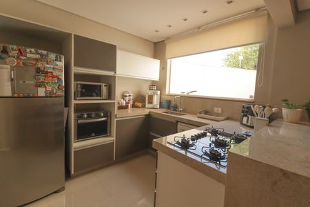 Casa à venda com 165m², 3 quartos e 2 vagasCozinha e Área de Serviço