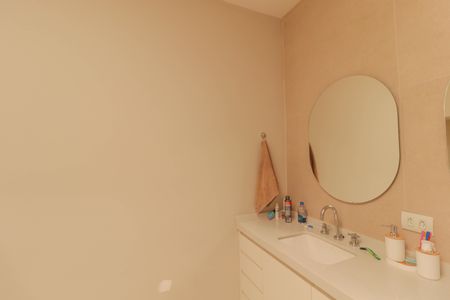 Casa à venda com 165m², 3 quartos e 2 vagasSuíte