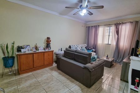 Casa à venda com 4 quartos, 275m² em Vila Antonieta, São Paulo