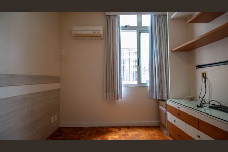 Quarto de apartamento à venda com 1 quarto, 56m² em Maracanã, Rio de Janeiro