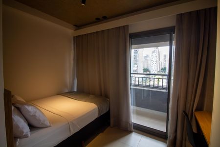 Sala / Quarto - Studio de kitnet/studio à venda com 1 quarto, 22m² em Jardim das Acacias, São Paulo